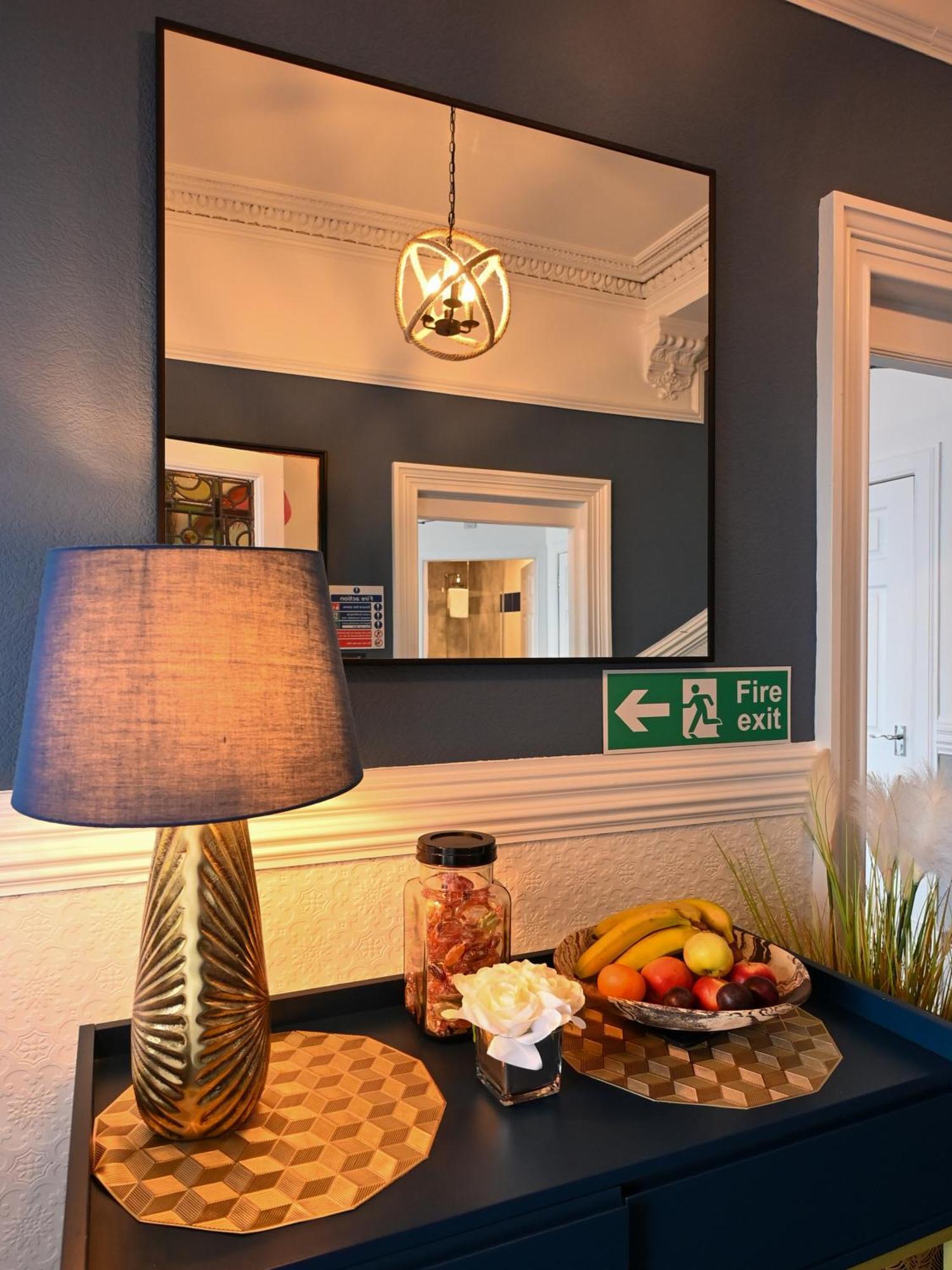 Hotel Mackays à Oban Extérieur photo